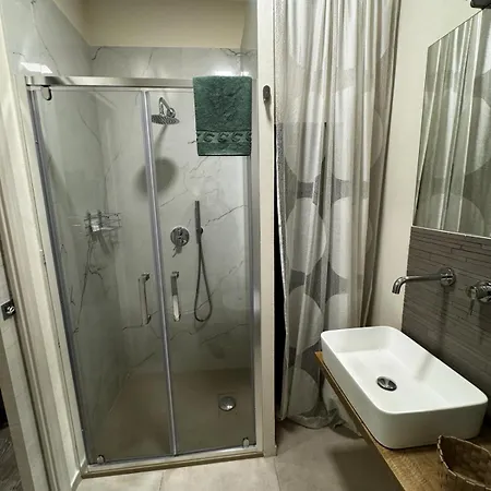 La Casa Del Mandorlo Guest house
